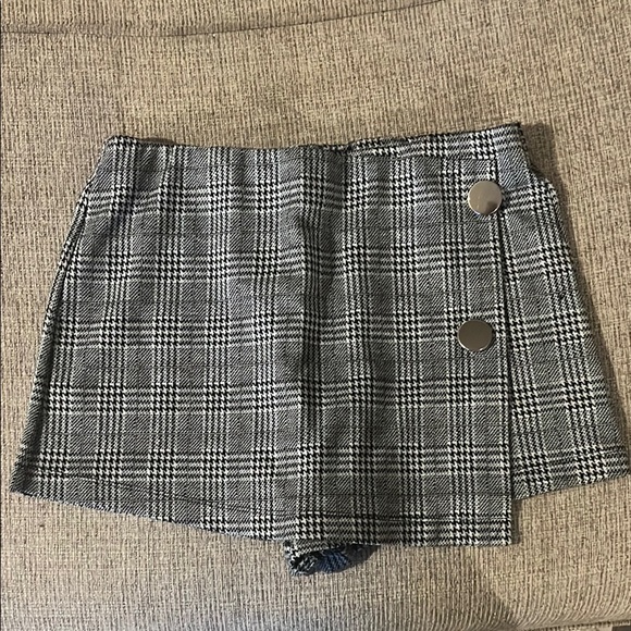 Black and White Wrap Mini Skirt for Work - Picture 1 of 4